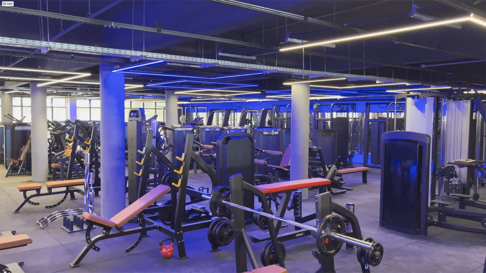Sala de musculação da R7 Academia