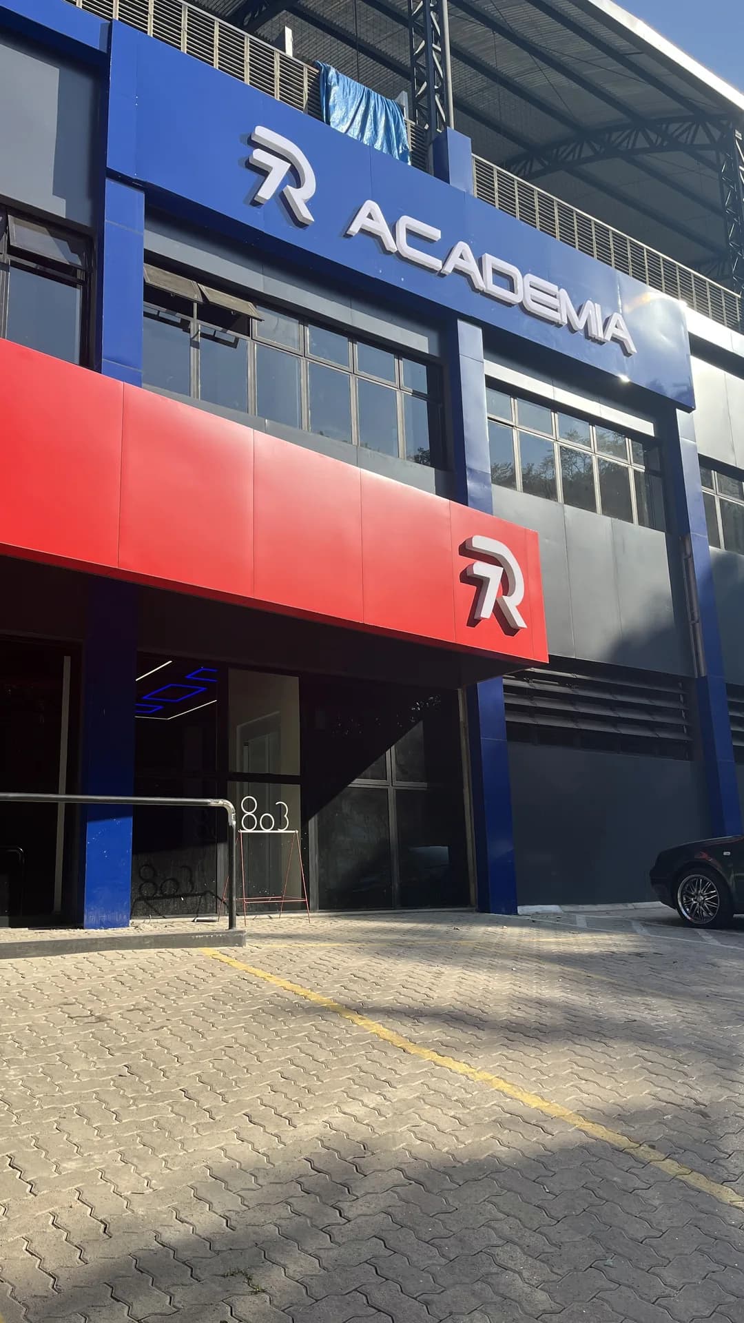 Estrutura da R7 Academia